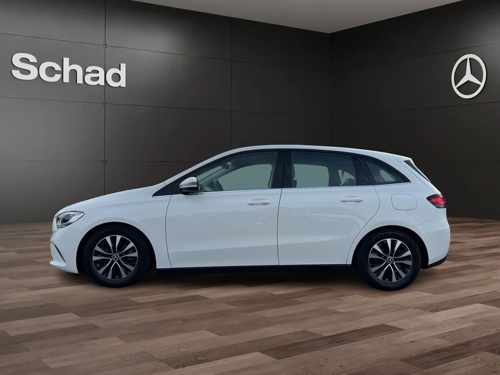 Mercedes-Benz B 180 2024 г. Белый, пробег 44417 км