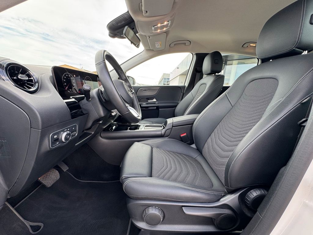 Mercedes-Benz B 180 2024 г. Белый, пробег 44417 км