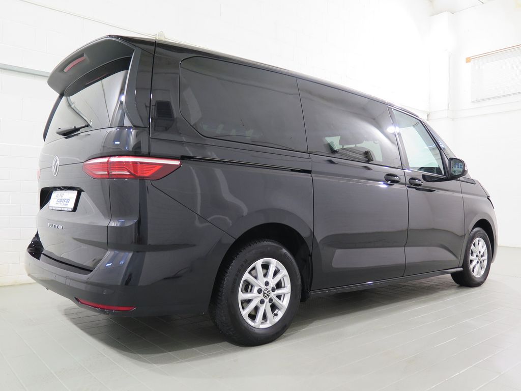 Volkswagen T7 MULTIVAN 2024 г. Чёрный, пробег 44300 км