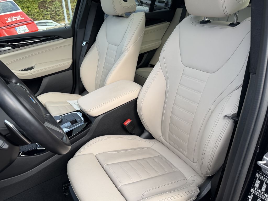 BMW X3 2022 г. Чёрный, пробег 32200 км