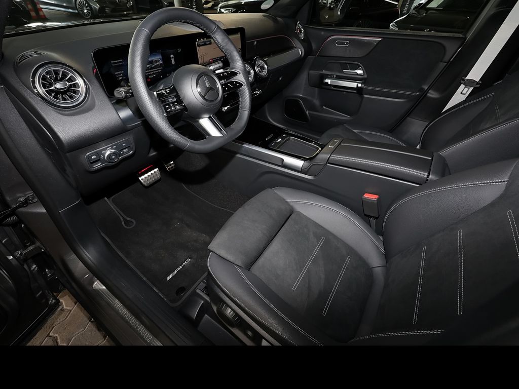 Mercedes-Benz GLB 250 2026 г. Серый, пробег 10000 км