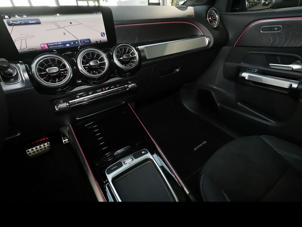 Mercedes-Benz GLB 250 2026 г. Серый, пробег 10000 км