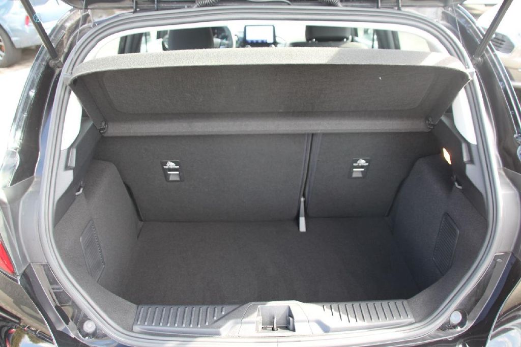 Ford Fiesta 2022 г. Чёрный, пробег 43100 км