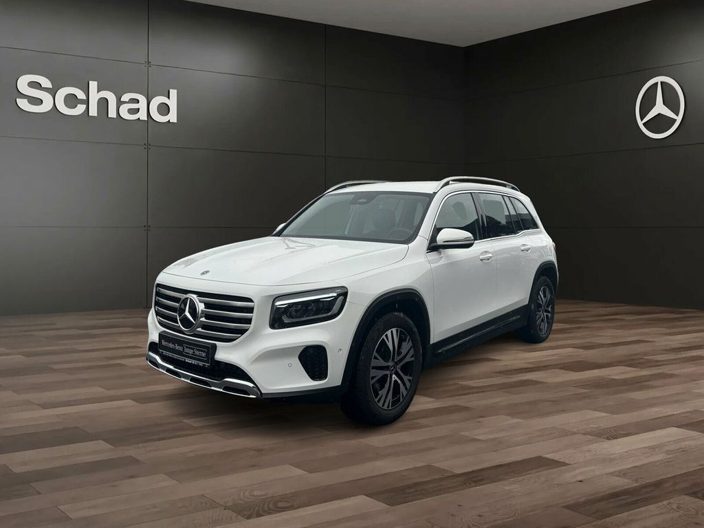Mercedes-Benz GLB 180 2024 г. Белый, пробег 21878 км