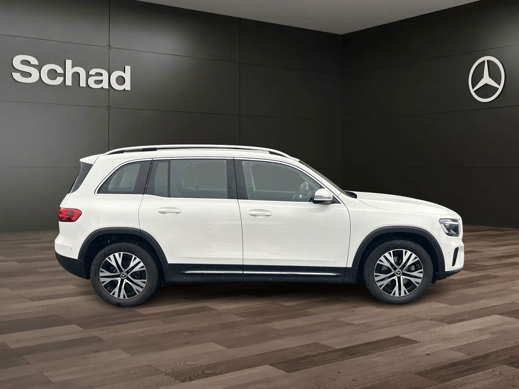 Mercedes-Benz GLB 180 2024 г. Белый, пробег 21878 км