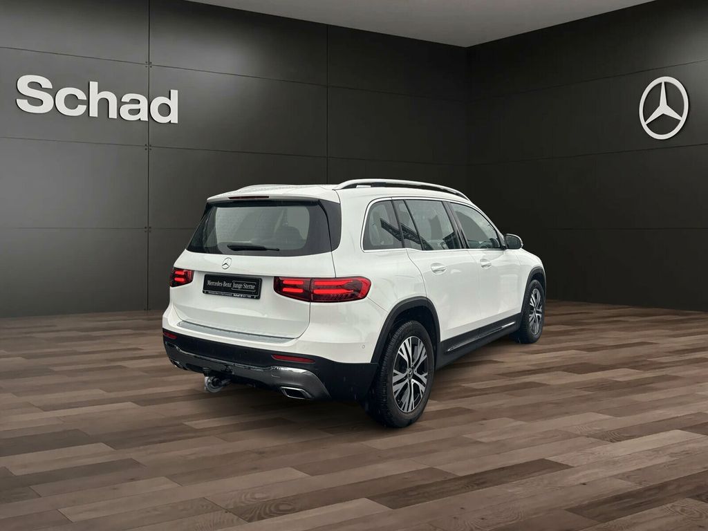 Mercedes-Benz GLB 180 2024 г. Белый, пробег 21878 км