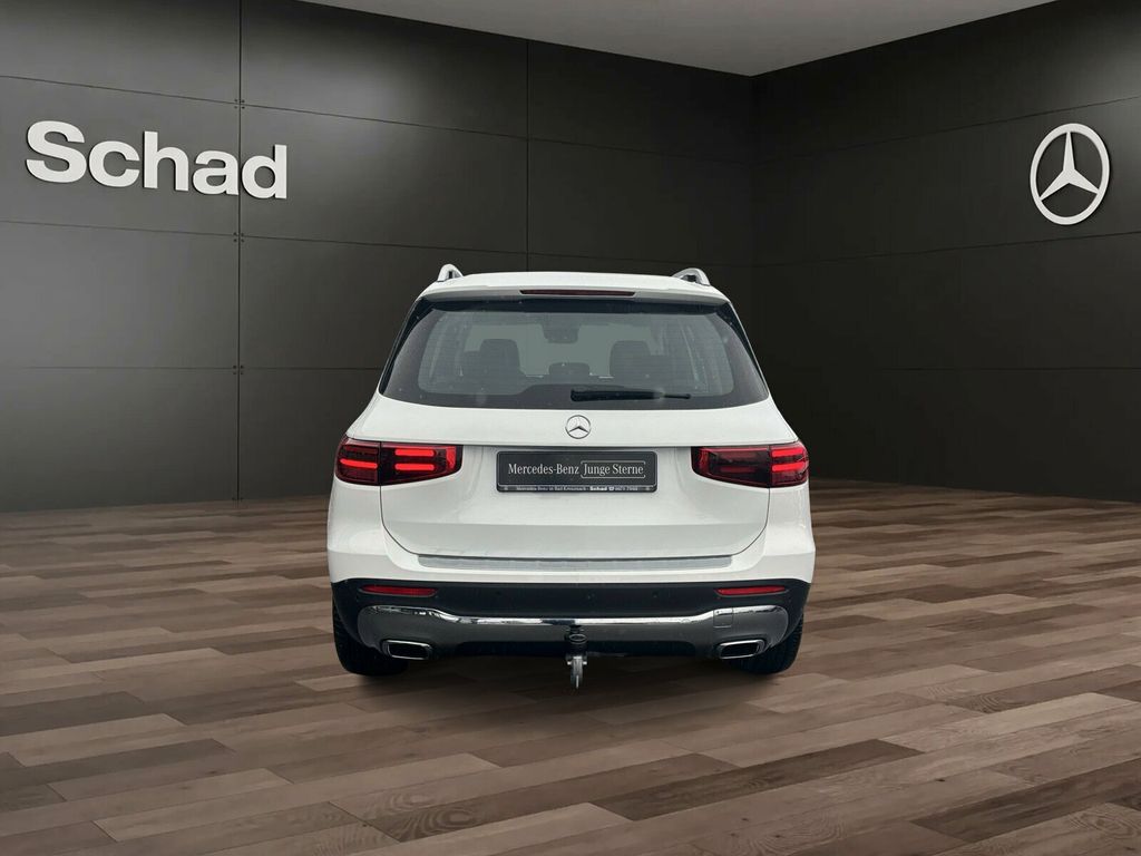 Mercedes-Benz GLB 180 2024 г. Белый, пробег 21878 км
