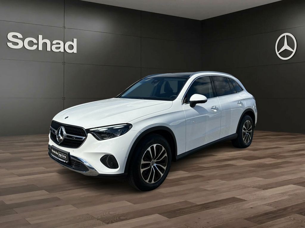Mercedes-Benz GLC 220 2024 г. Белый, пробег 29975 км