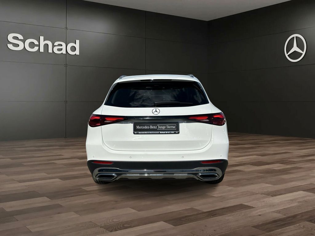 Mercedes-Benz GLC 220 2024 г. Белый, пробег 29975 км