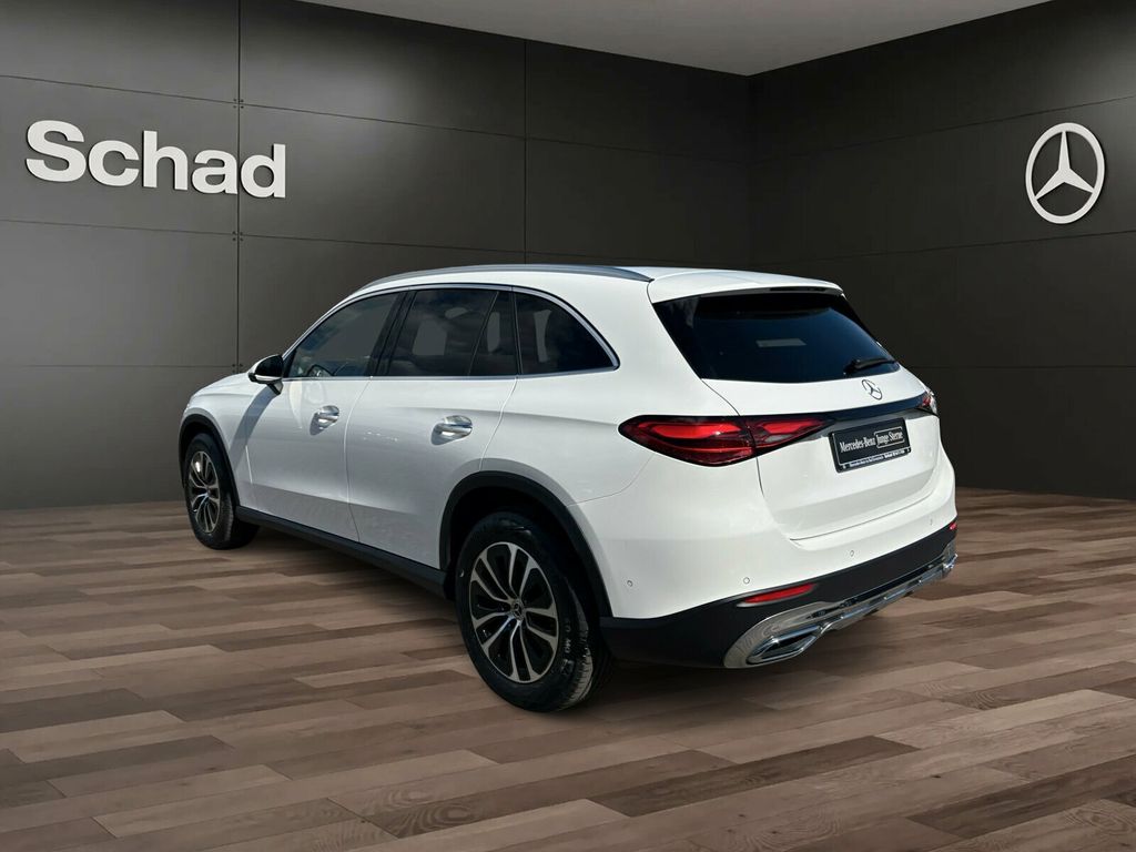 Mercedes-Benz GLC 220 2024 г. Белый, пробег 29975 км