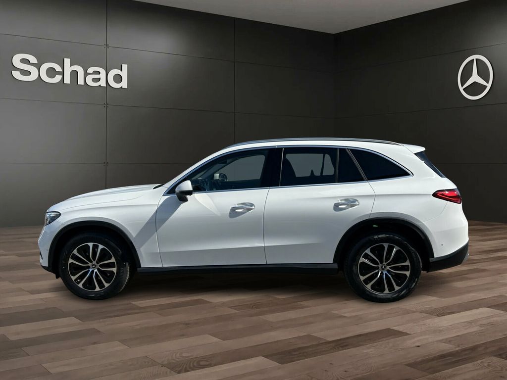 Mercedes-Benz GLC 220 2024 г. Белый, пробег 29975 км
