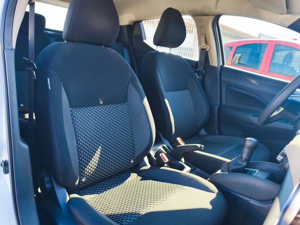 Nissan Micra 2021 г. Белый, пробег 56000 км