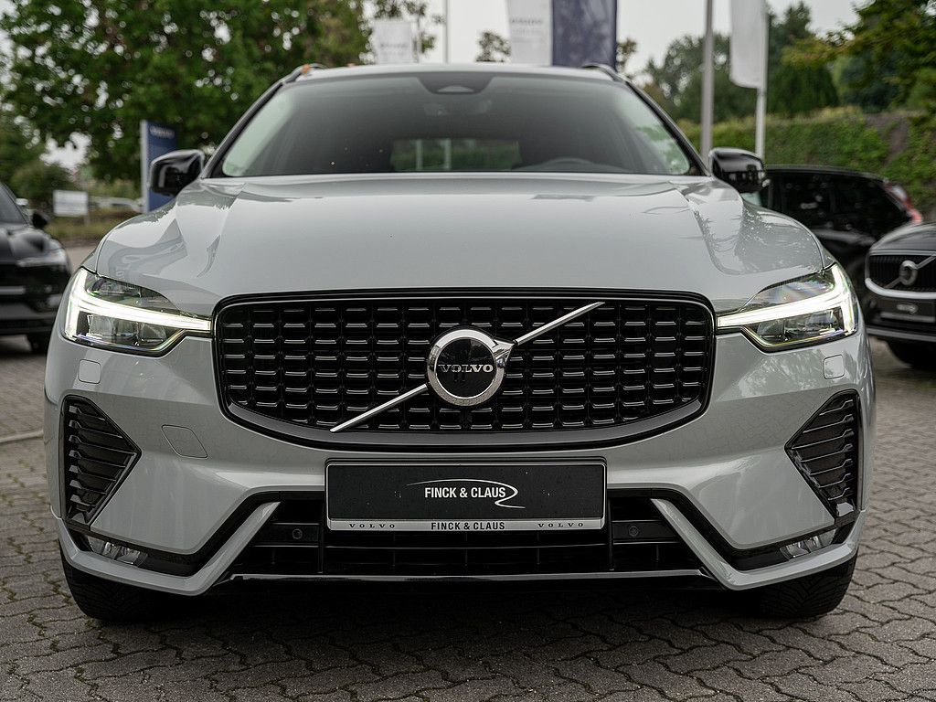 Volvo XC60 2023 г. Серый, пробег 50000 км