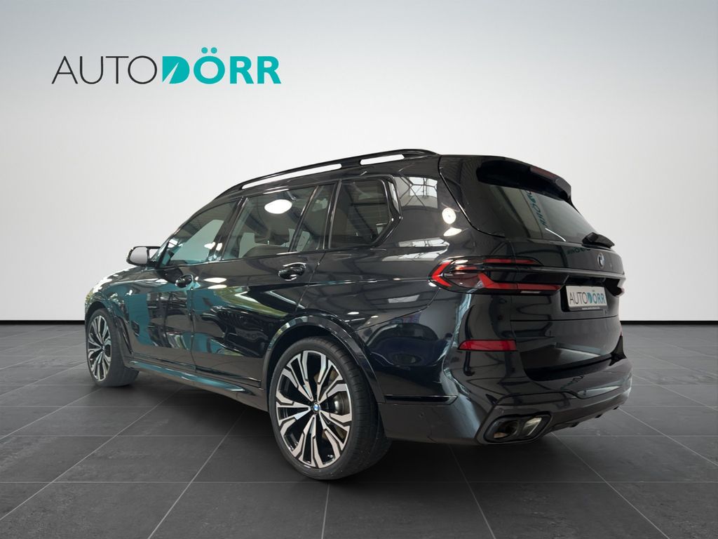 BMW X7 2023 г. Чёрный, пробег 38200 км