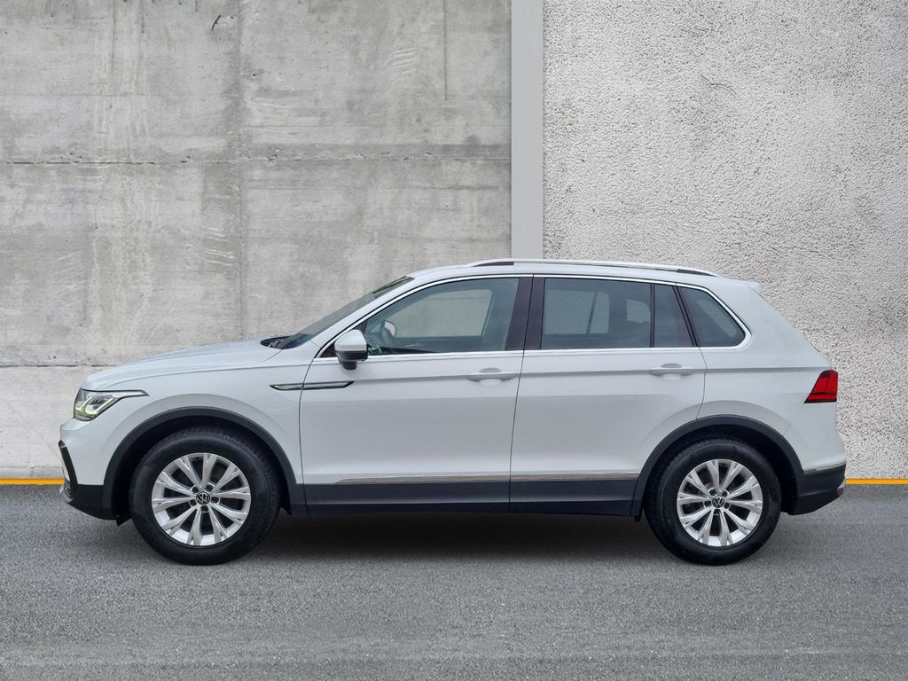 Volkswagen Tiguan 2021 г. Белый, пробег 51885 км