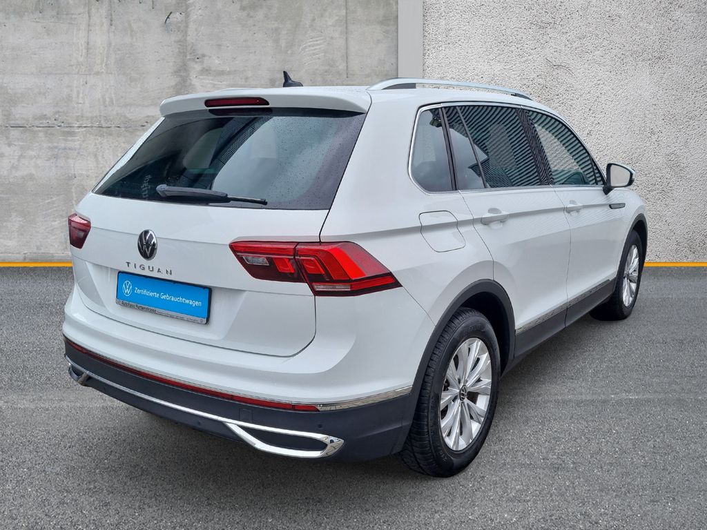 Volkswagen Tiguan 2021 г. Белый, пробег 51885 км
