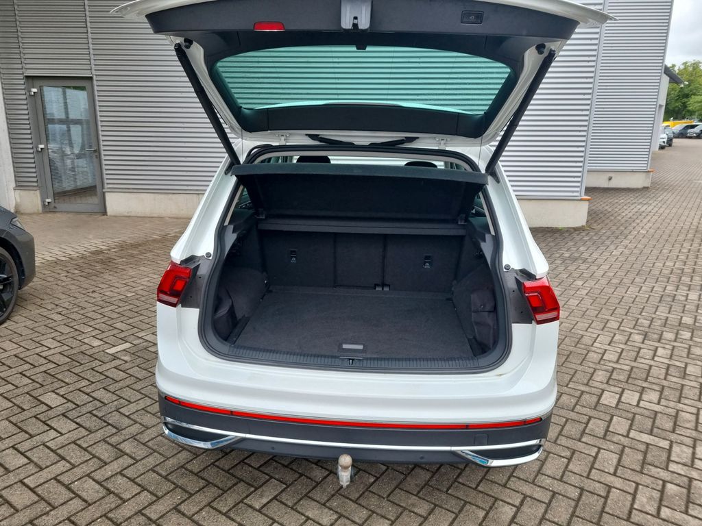 Volkswagen Tiguan 2021 г. Белый, пробег 51885 км