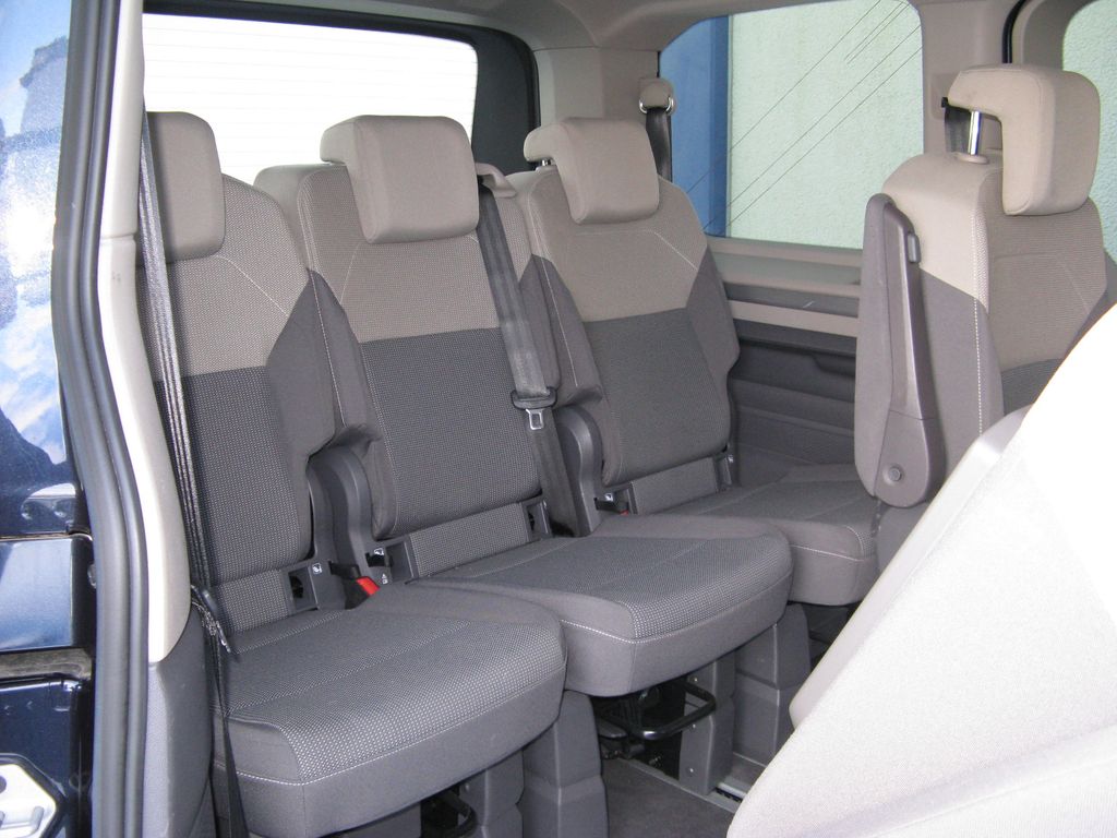 Volkswagen T7 MULTIVAN 2022 г. Синий, пробег 49622 км