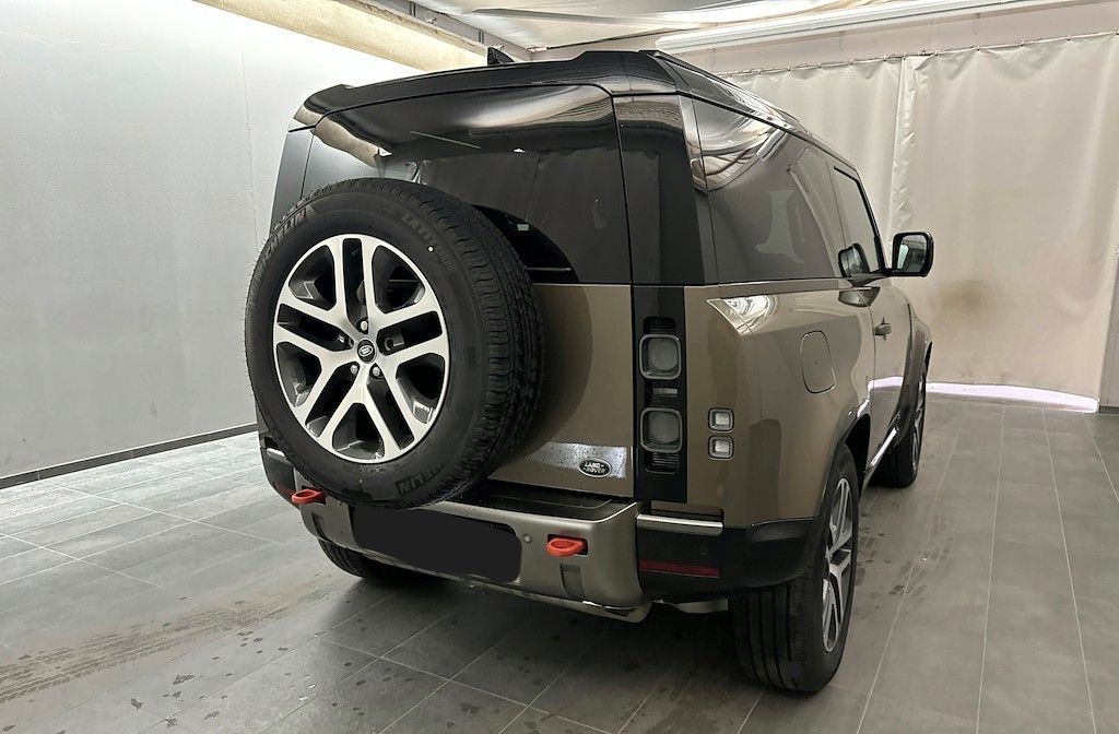 Land Rover Defender 2022 г. Коричневый, пробег 48039 км