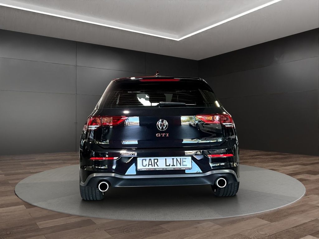 Volkswagen Golf 2024 г. Чёрный, пробег 21650 км