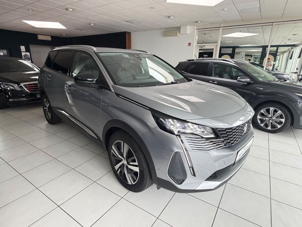 Peugeot 5008 2022 г. Серый, пробег 34519 км