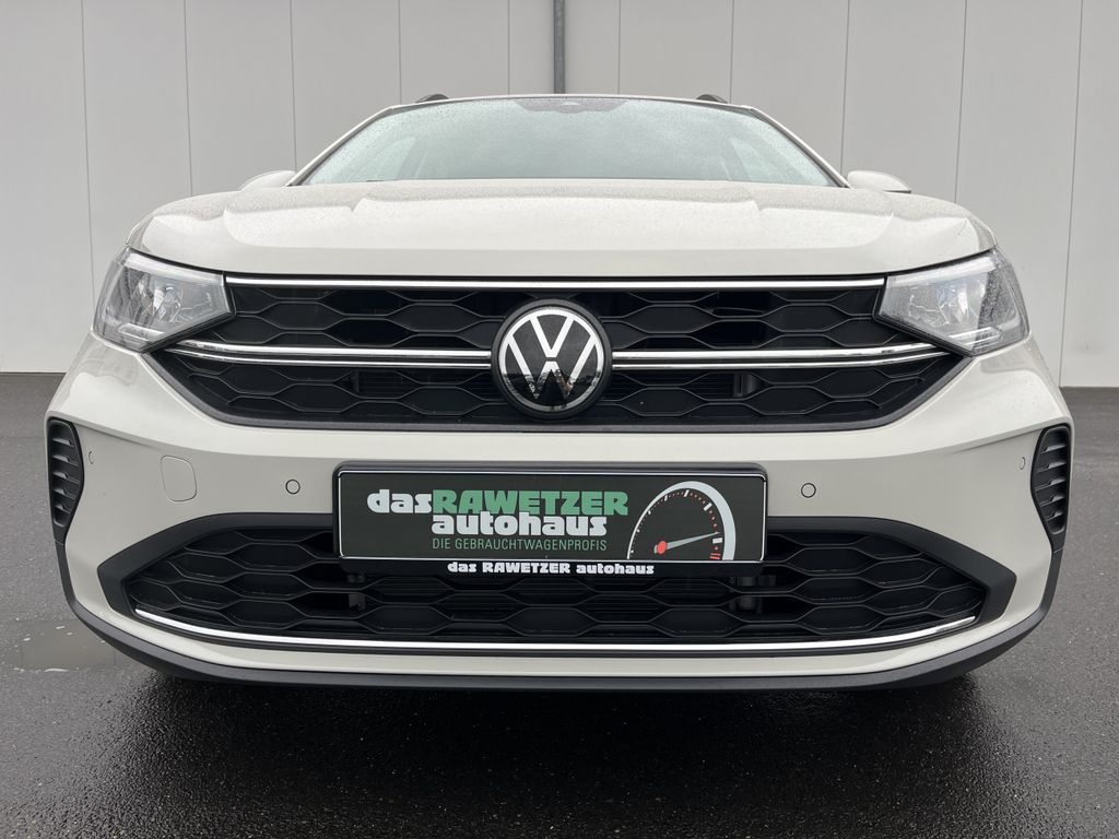 Volkswagen Taigo 2022 г. Серый, пробег 9987 км
