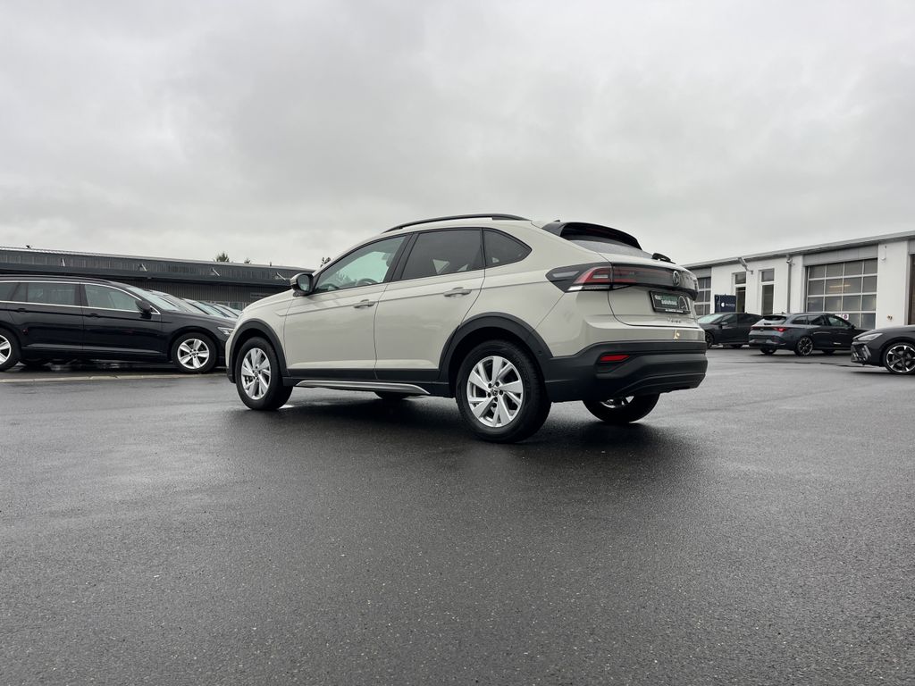 Volkswagen Taigo 2022 г. Серый, пробег 9987 км