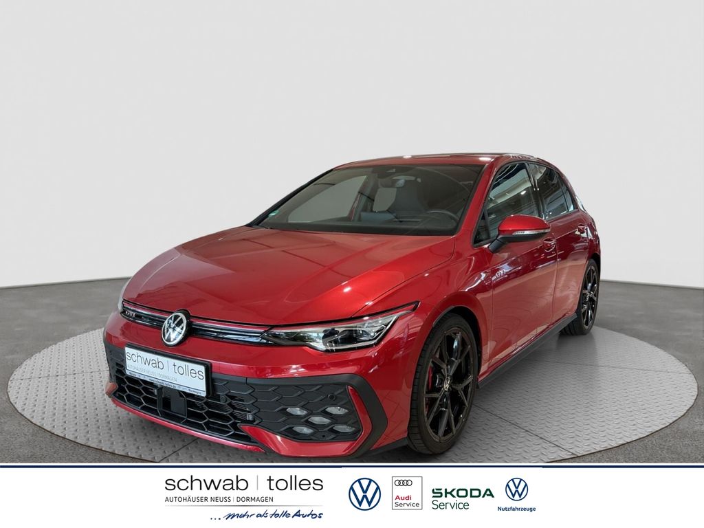 Volkswagen Golf 2025 г. Красный, пробег 24236 км
