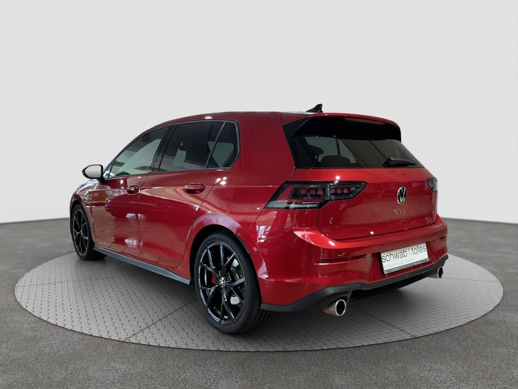 Volkswagen Golf 2025 г. Красный, пробег 24236 км