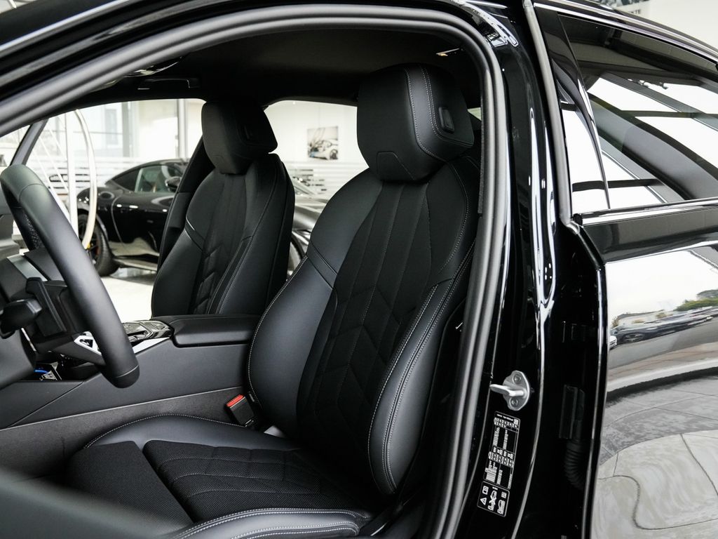 BMW 520 2026 г. Чёрный, пробег 4482 км
