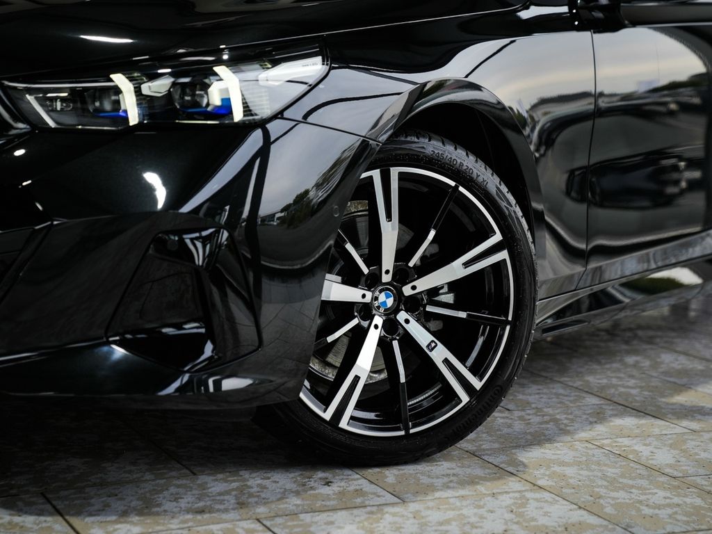 BMW 520 2026 г. Чёрный, пробег 4482 км