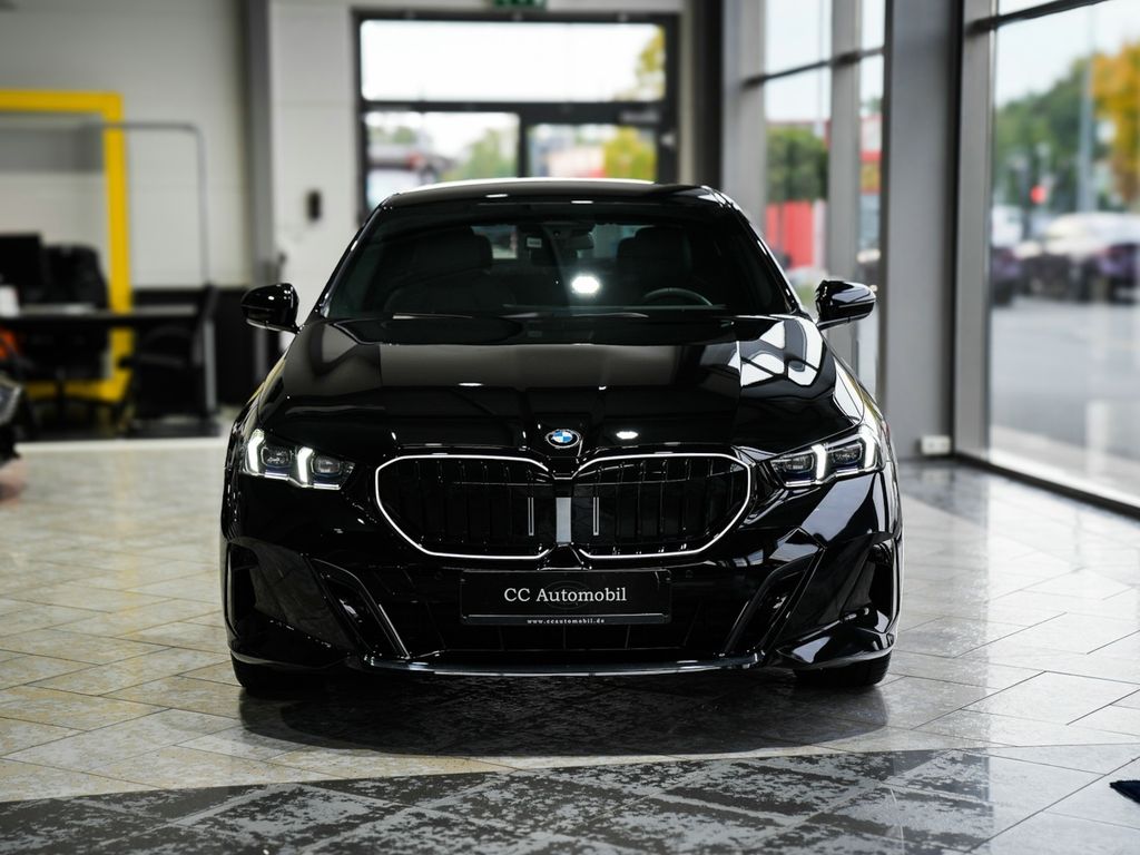 BMW 520 2026 г. Чёрный, пробег 4482 км
