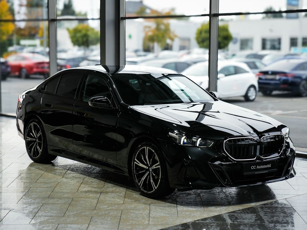 BMW 520 2026 г. Чёрный, пробег 4482 км