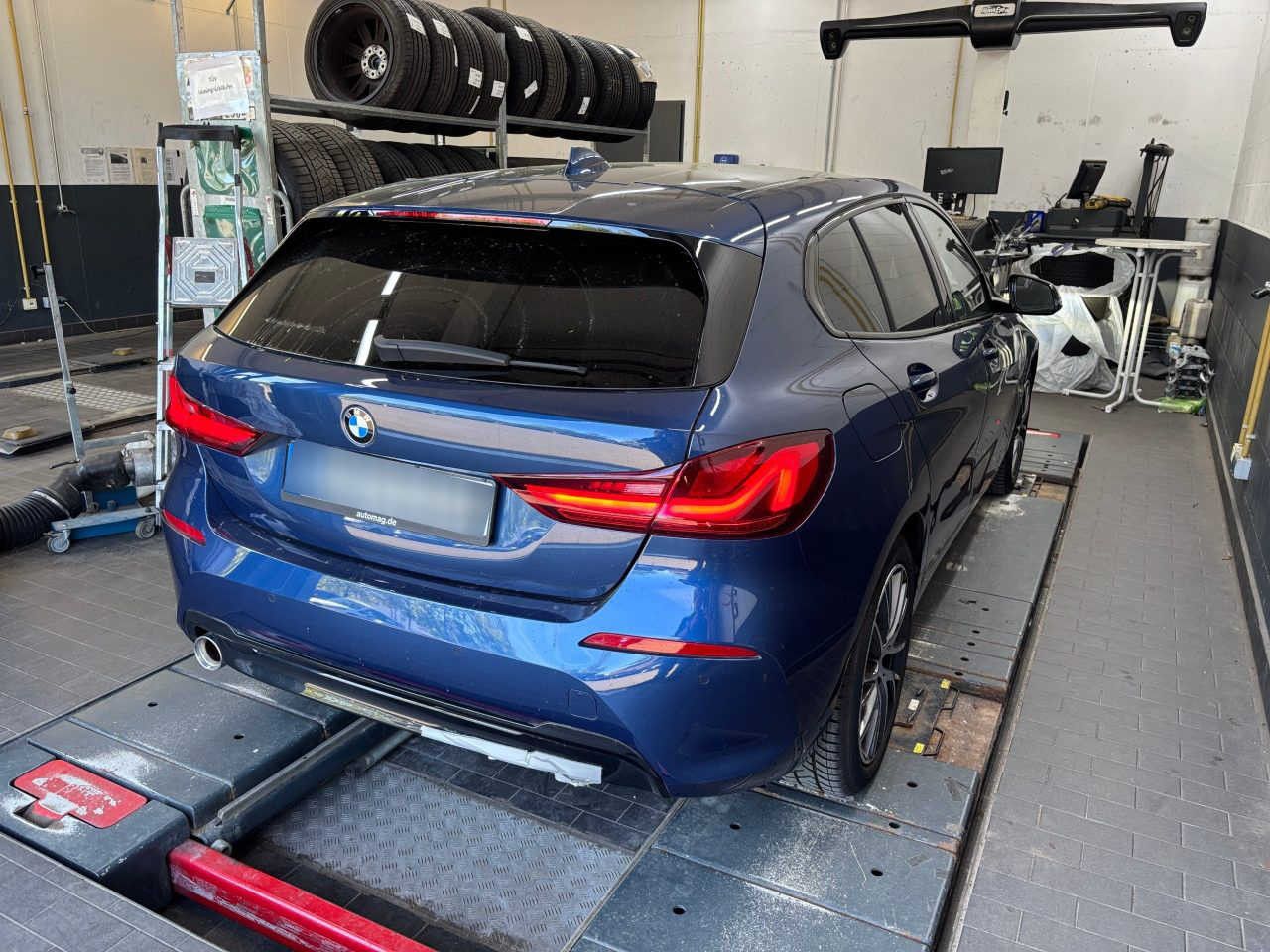 BMW 118 2021 г. Синий, пробег 38200 км
