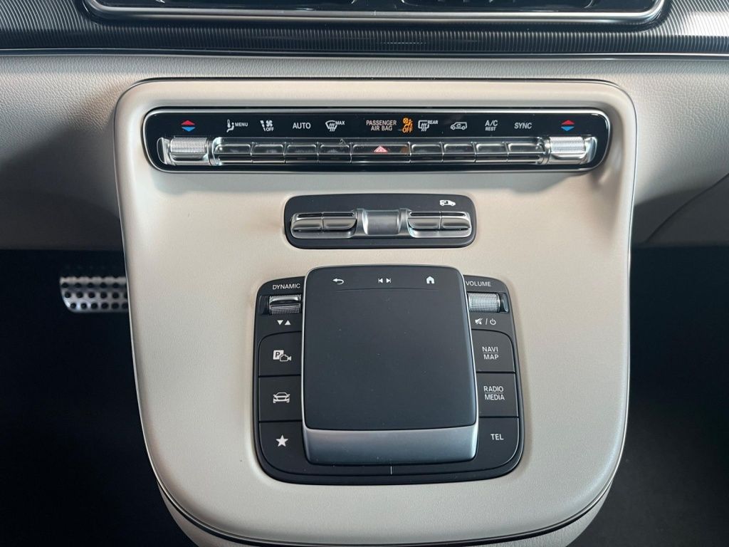 Mercedes-Benz V 220 2025 г. Чёрный, пробег 35863 км