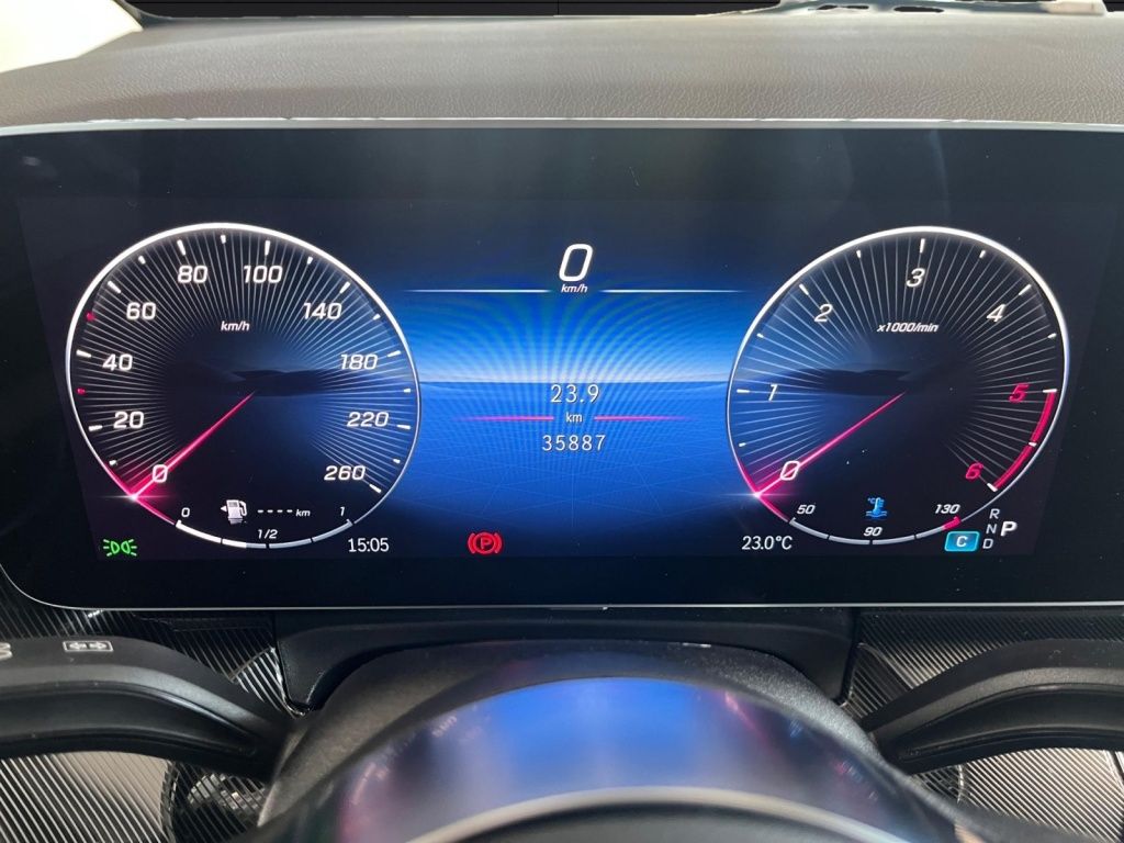 Mercedes-Benz V 220 2025 г. Чёрный, пробег 35863 км