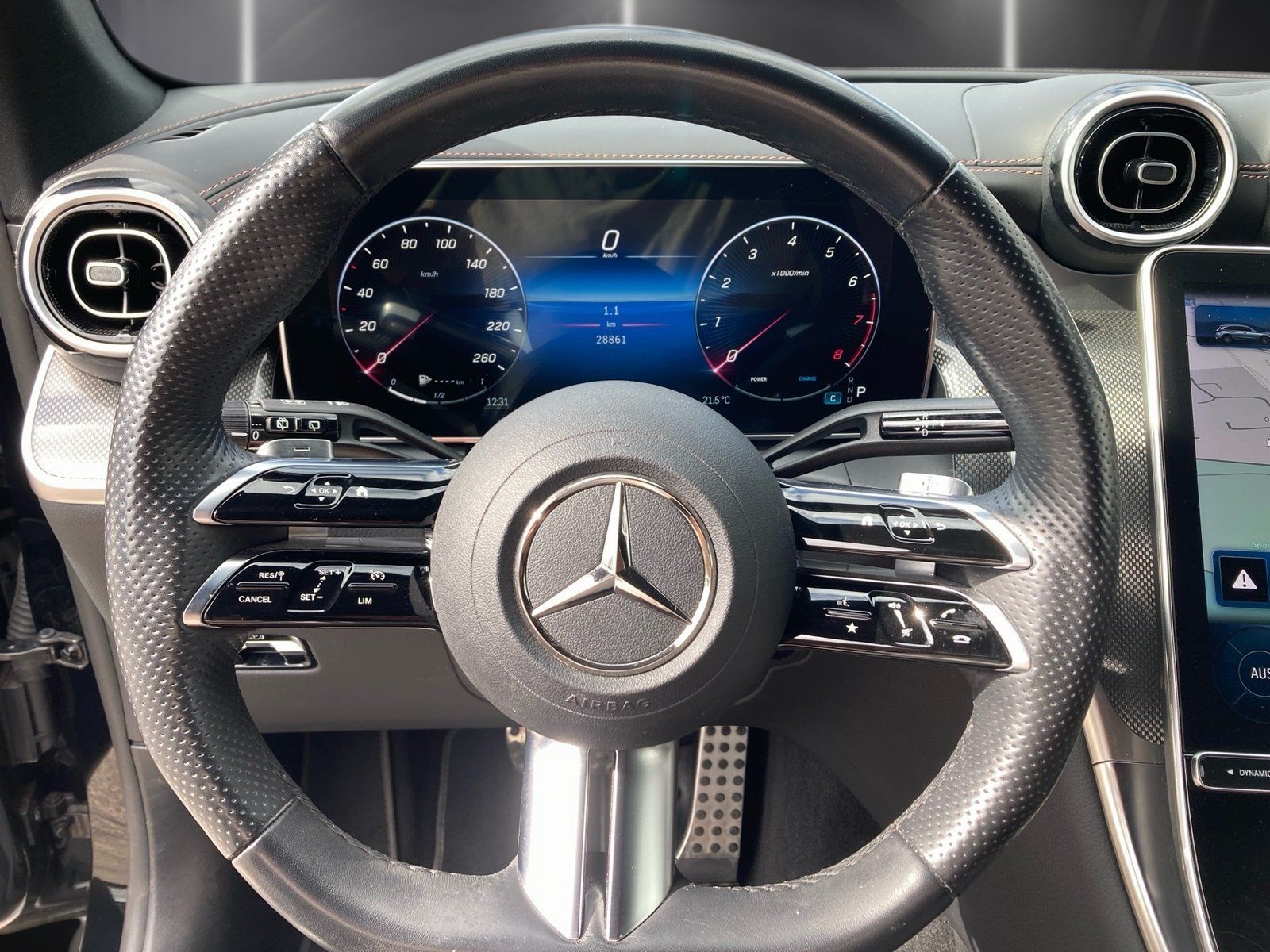 Mercedes-Benz GLC 200 2022 г. Чёрный, пробег 28860 км