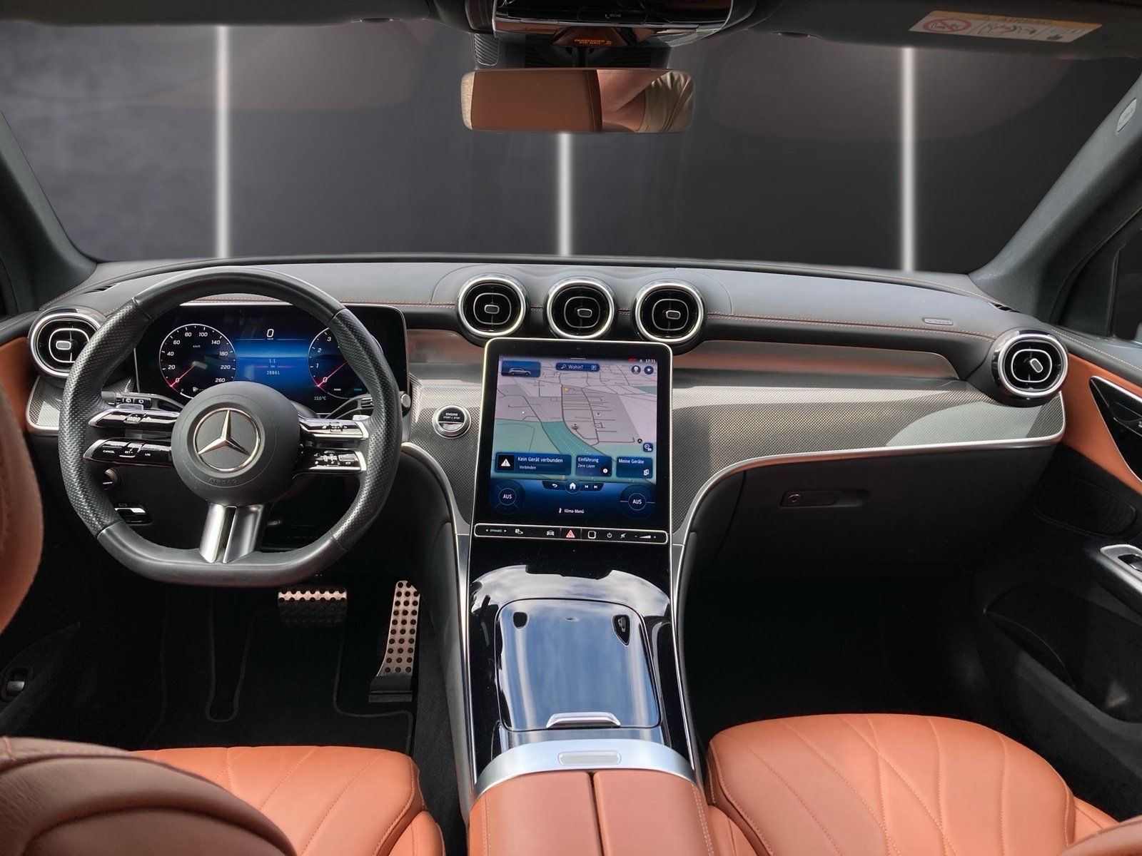 Mercedes-Benz GLC 200 2022 г. Чёрный, пробег 28860 км