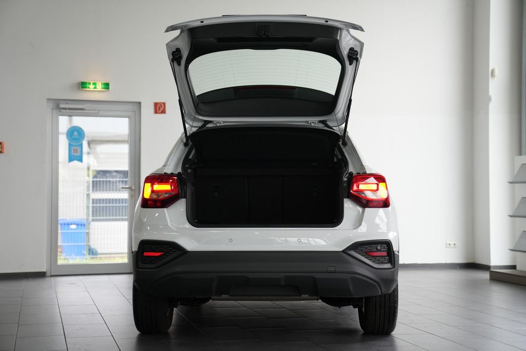 Audi Q2 2023 г. Белый, пробег 46700 км