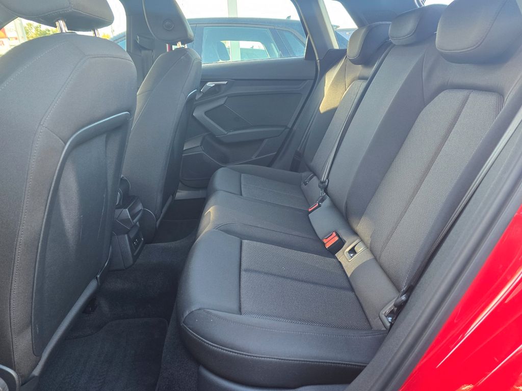 Audi A3 2022 г. Красный, пробег 40608 км
