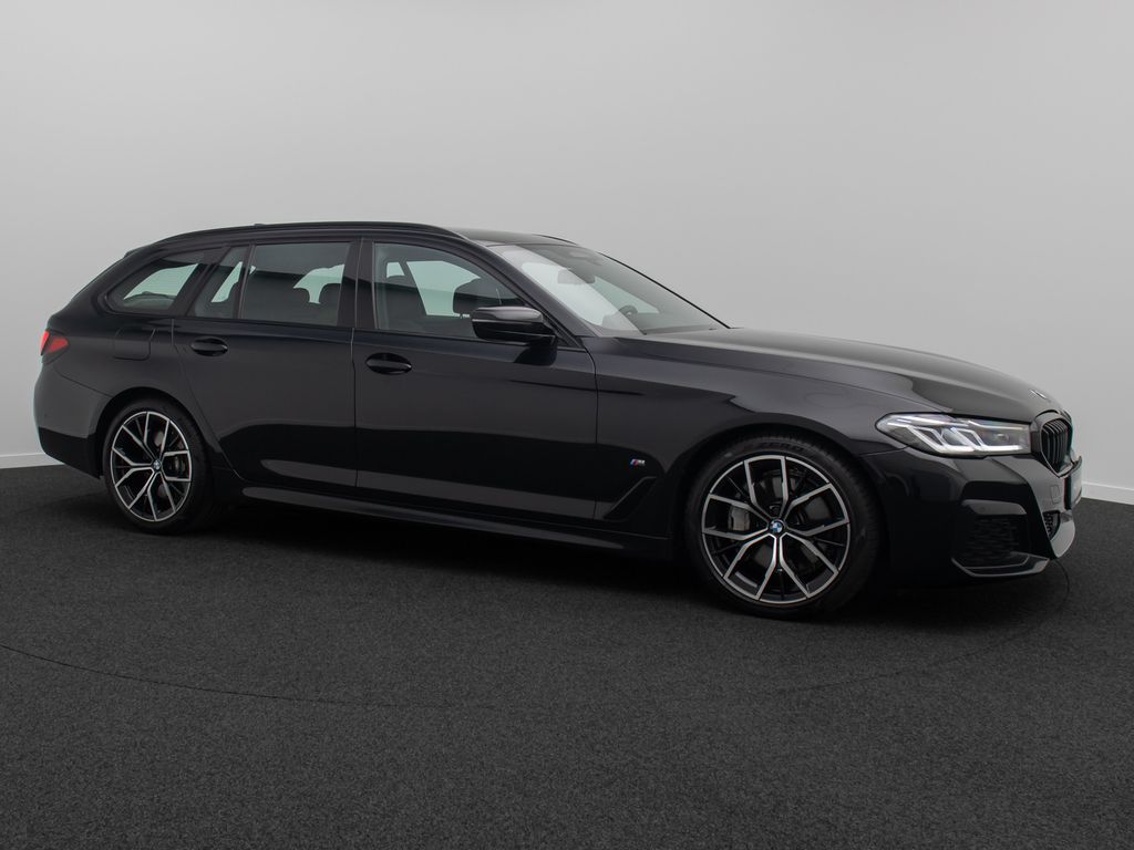 BMW 530 2023 г. Чёрный, пробег 40910 км