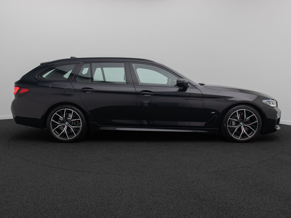 BMW 530 2023 г. Чёрный, пробег 40910 км