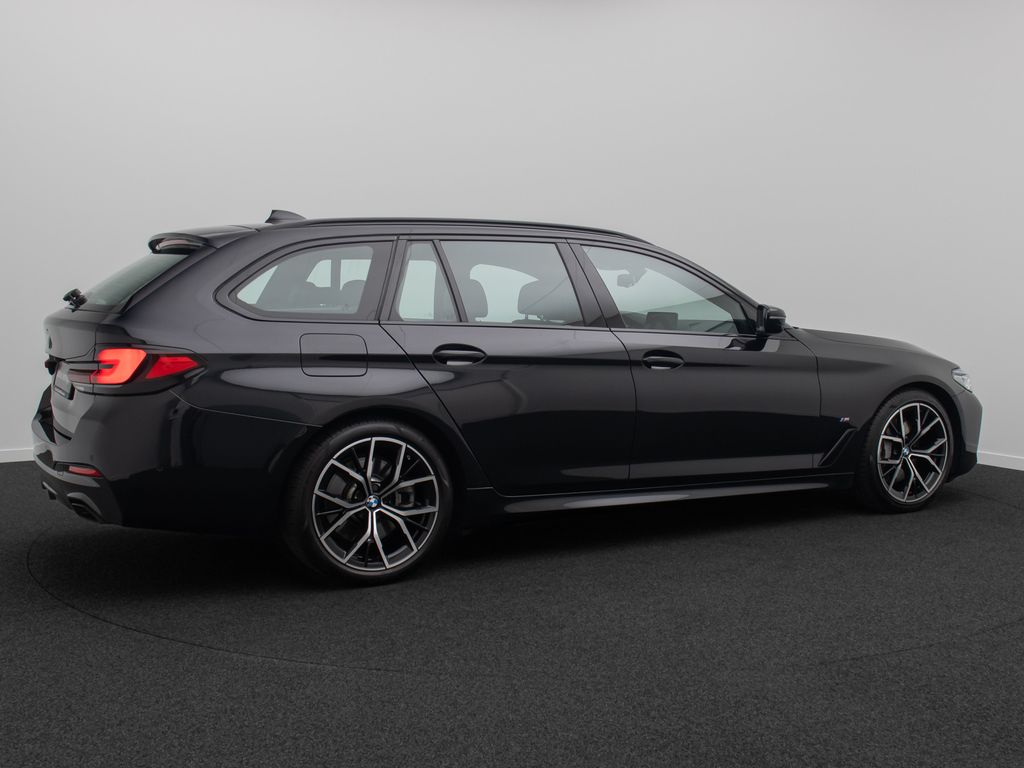 BMW 530 2023 г. Чёрный, пробег 40910 км