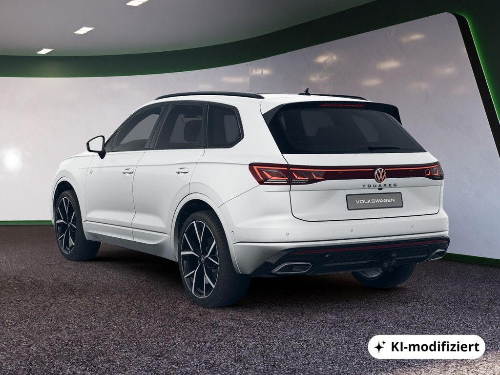 Volkswagen Touareg 2026 г. Белый, пробег 34140 км