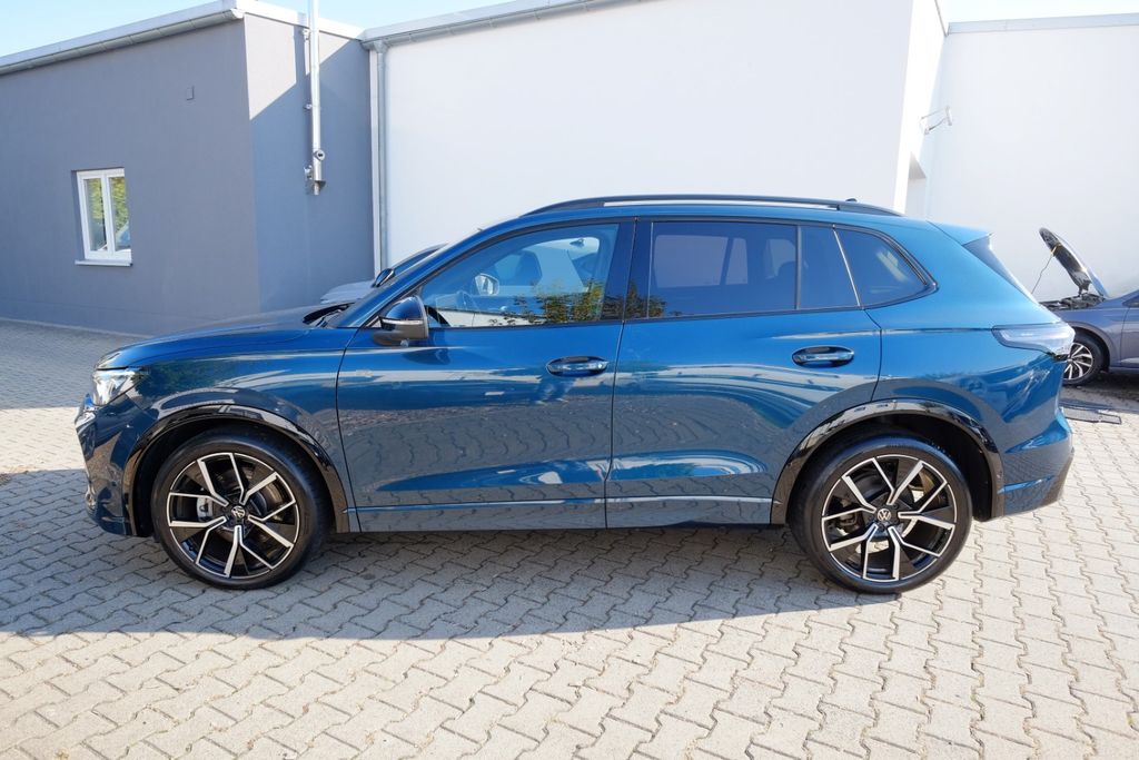 Volkswagen Tiguan 2025 г. Синий, пробег 15400 км