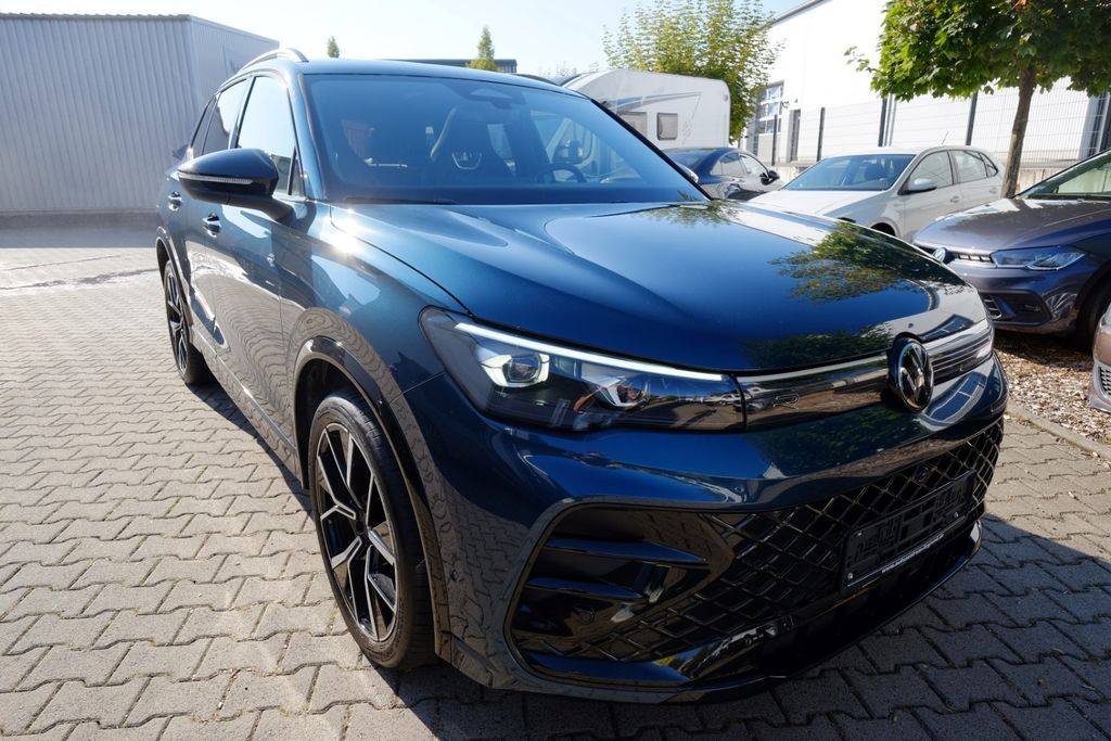 Volkswagen Tiguan 2025 г. Синий, пробег 15400 км