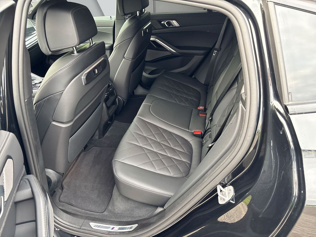 BMW X6 2025 г. Чёрный, пробег 32296 км