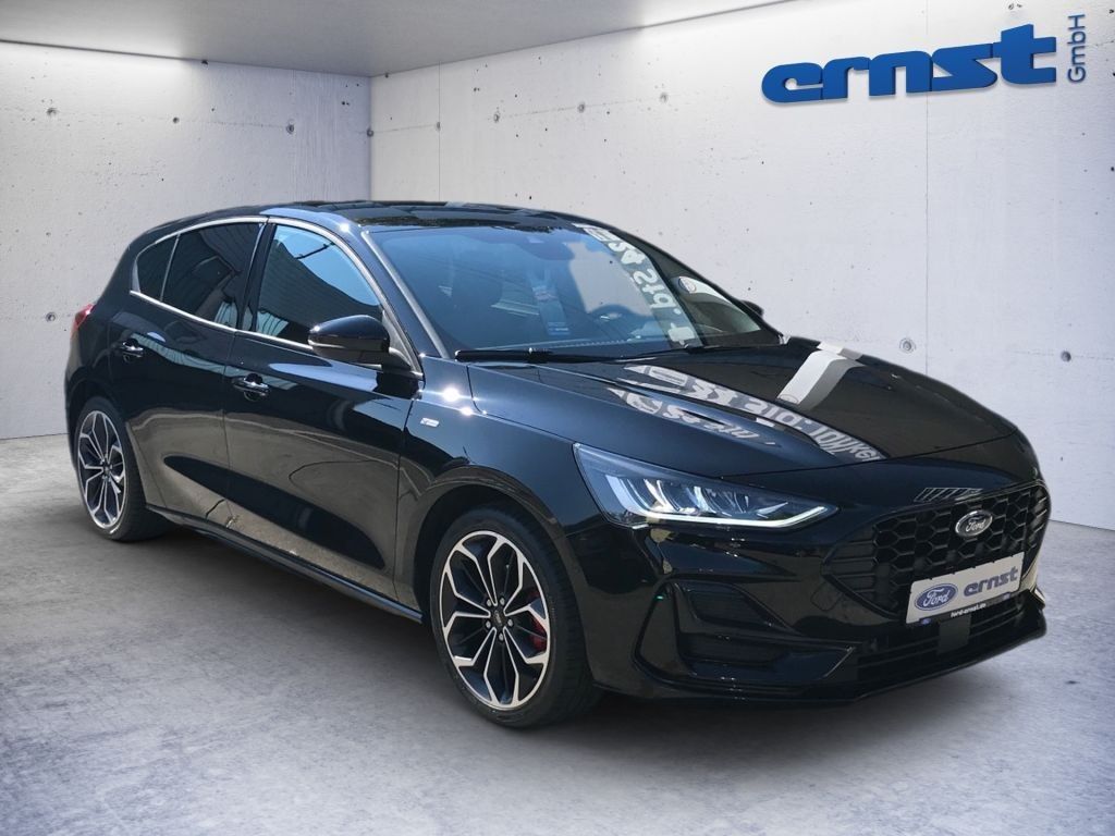 Ford Focus 2023 г. Чёрный, пробег 44500 км
