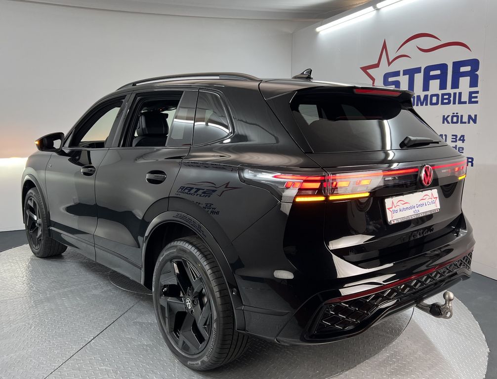Volkswagen Tiguan 2026 г. Чёрный, пробег 12460 км