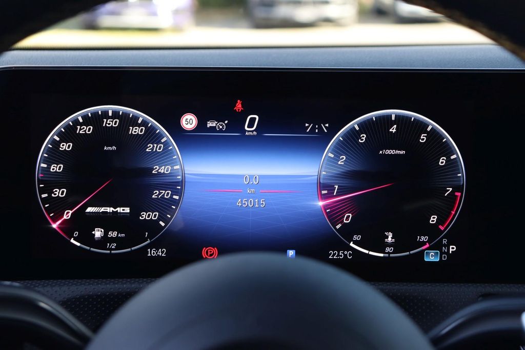 Mercedes-Benz A 45 AMG 2023 г. Серый, пробег 45000 км